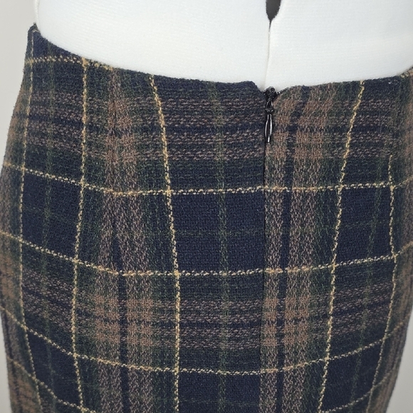 Jacob plaid wool blend skirt – size 3 – classic check print – made in Canada - Picture 5 of 8